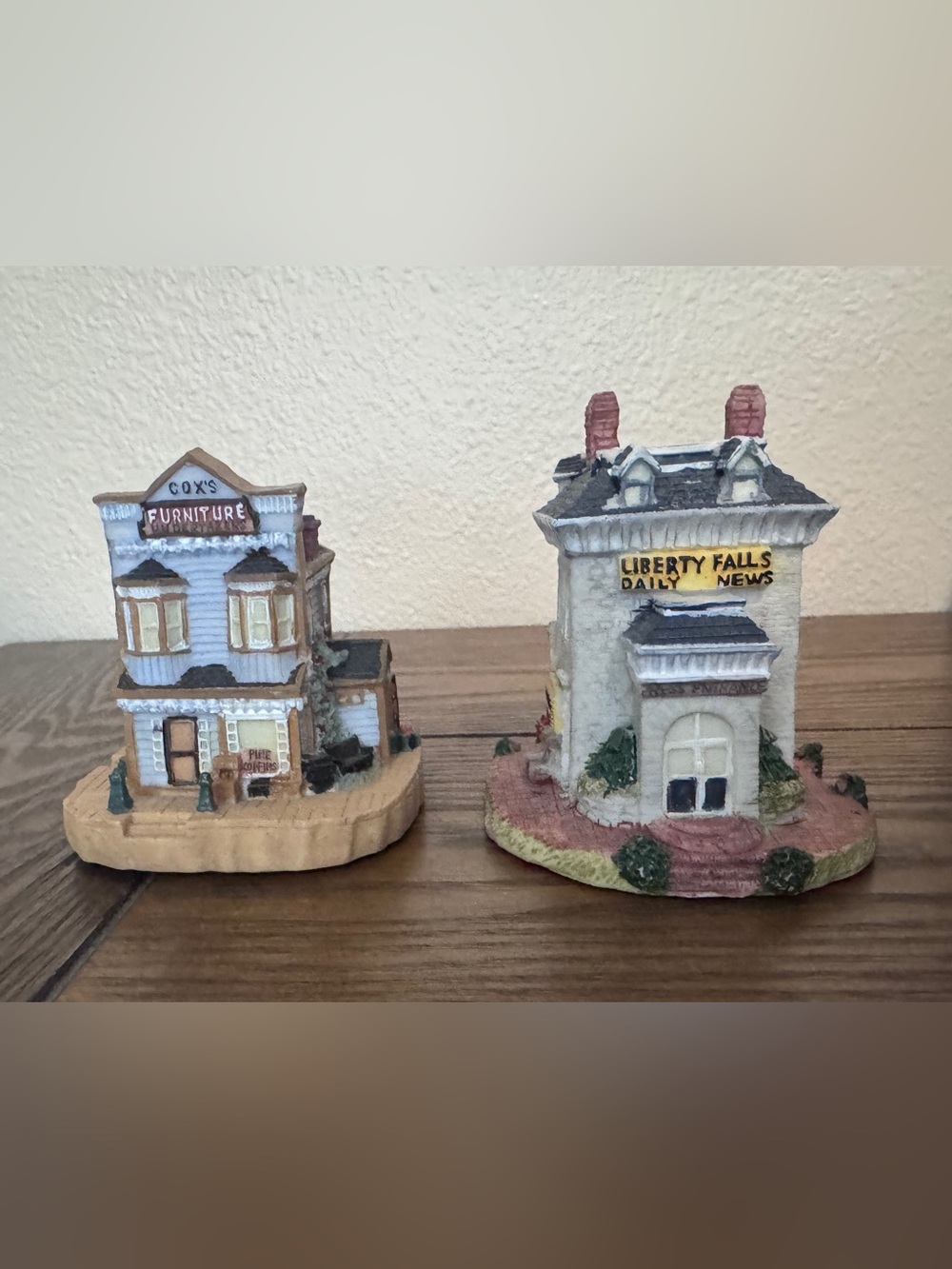 Vintage 1993 Liberty Falls Miniature Houses Lot Cox Furniture Daily News Cottage
